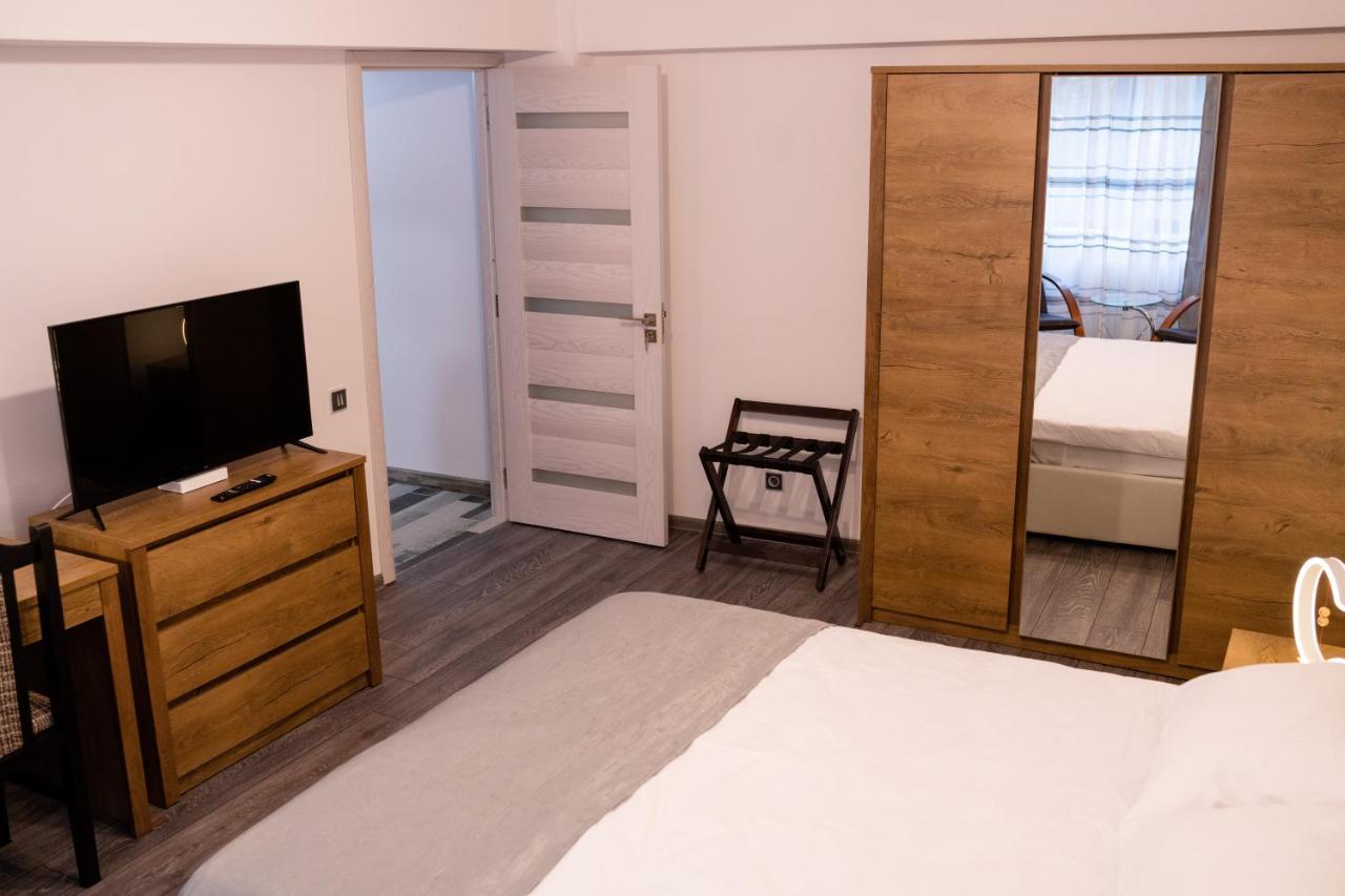 Apartament Alessia ドロベタ＝トゥルヌ・セヴェリン エクステリア 写真