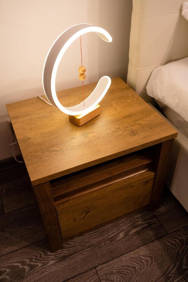Apartament Alessia ドロベタ＝トゥルヌ・セヴェリン エクステリア 写真