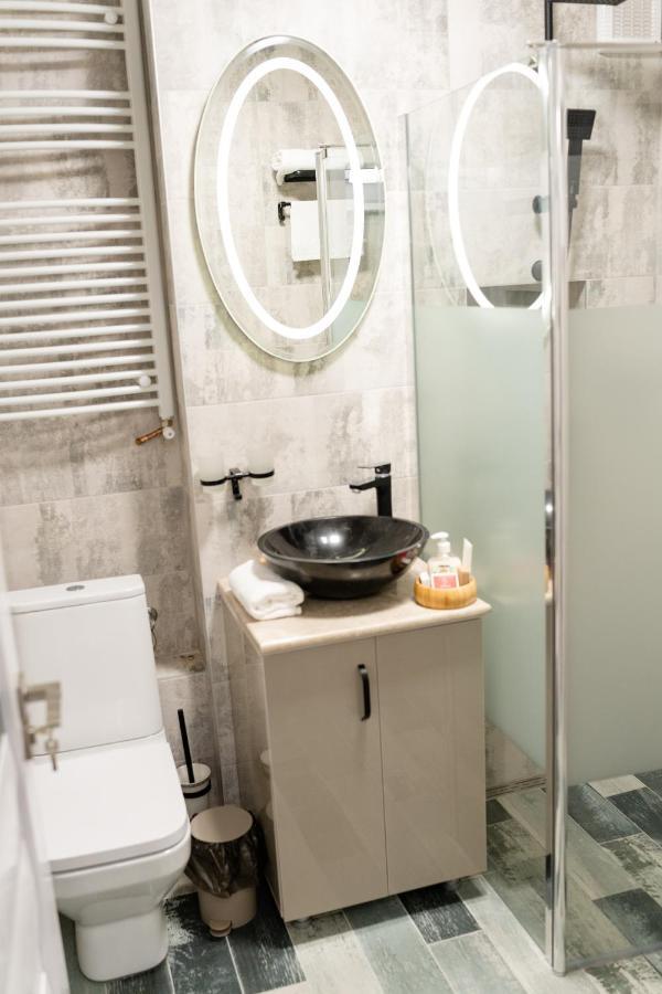 Apartament Alessia ドロベタ＝トゥルヌ・セヴェリン エクステリア 写真