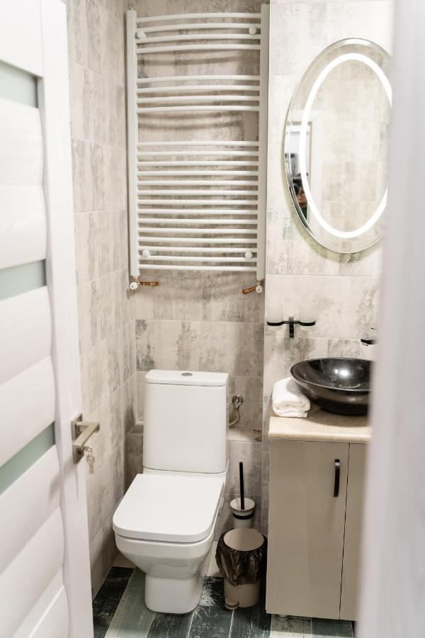 Apartament Alessia ドロベタ＝トゥルヌ・セヴェリン エクステリア 写真
